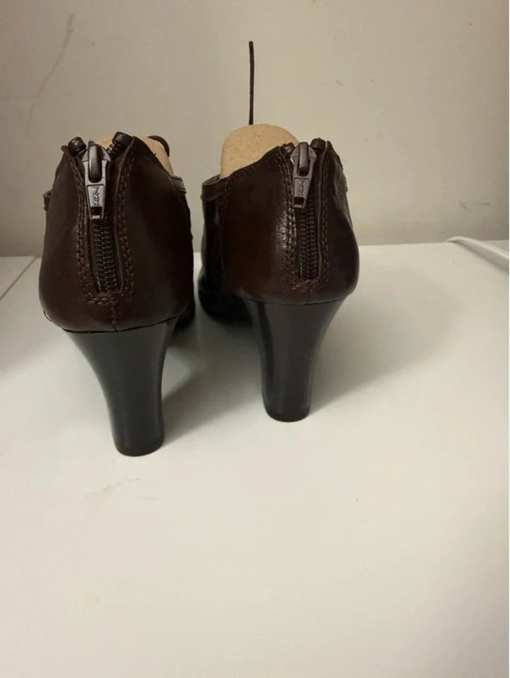 Aerosoles Brown Leather Croc Embossed Lace